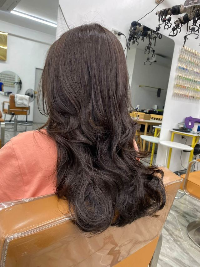 Long wave perm at 오월에 salon