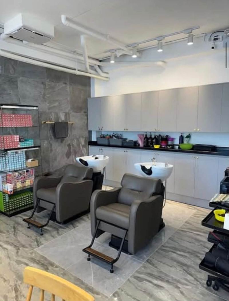 Shampoo area, 오월에 salon in Angeles City